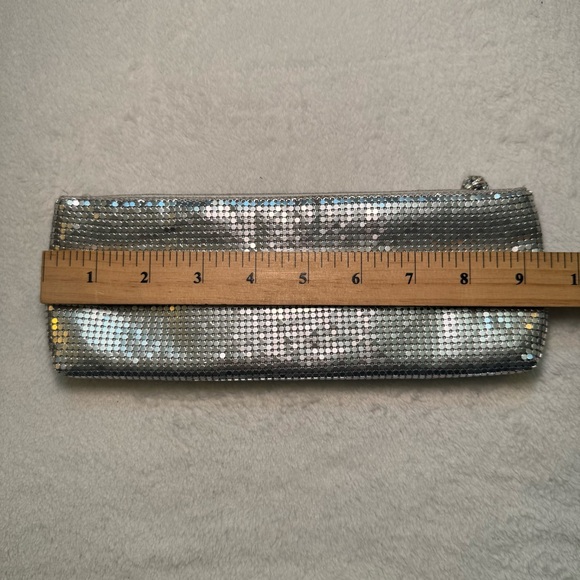 Vintage Neiman Marcus Silver Metallic Mesh Metal Evening Clutch Pouchette - Picture 6 of 6